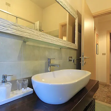 Dal Molin Apartment, Garda Lake, Ac, Fitness, Jacuzzi Desenzano del Garda